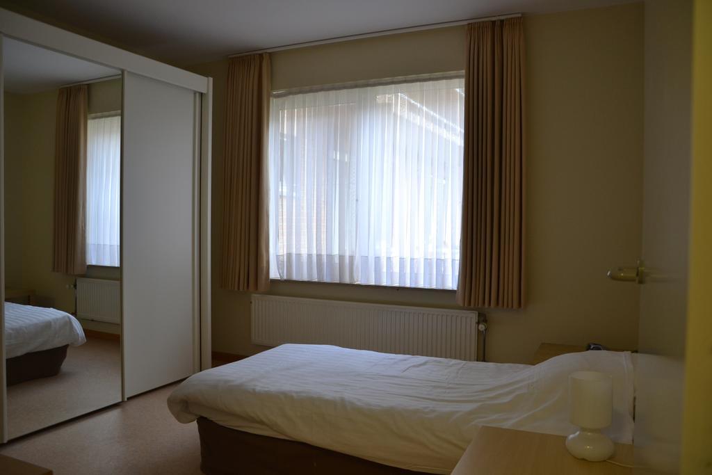 Lindehof Serviced Flats Zoersel Zimmer foto